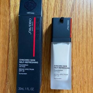 Shiseido Synchro Skin Self Refreshing Foundation Oil-Free SPF 30 Sunscreen